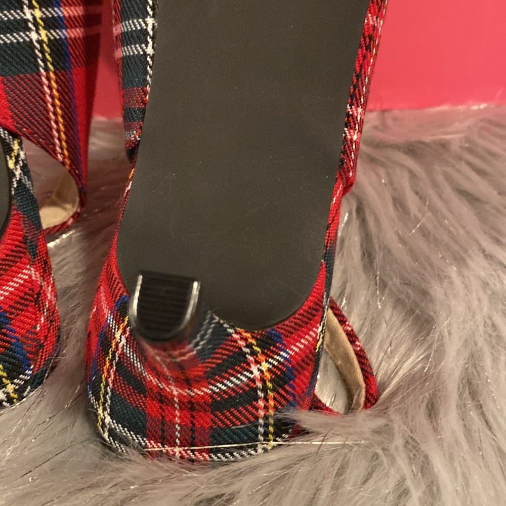 BNWT ISAAC MIZRAHI Viral Red Green Plaid Flat Shoes Women's Size 8 - Picture 8 of 8